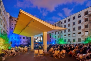 Lost Place-Freiluftkino – Spannende Film-Highlights im Hof des alten Polizeipräsidiums