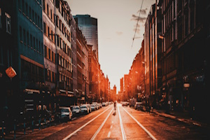 Musikalische heitere Krimilesung – Rennen gegen die Zeit: Ein neuer Fall für Metz & Schäfer