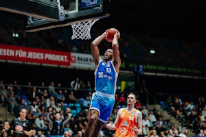 SKYLINERS Inside – Führung hinter die Kulissen der Mainhattan-Giganten inkl. Spielbesuch